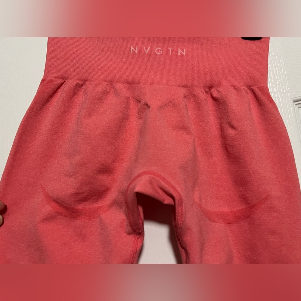 NVGTN Coral NV Seamless Leggings size medium never used